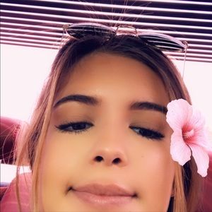 Meet your Posher, Linda